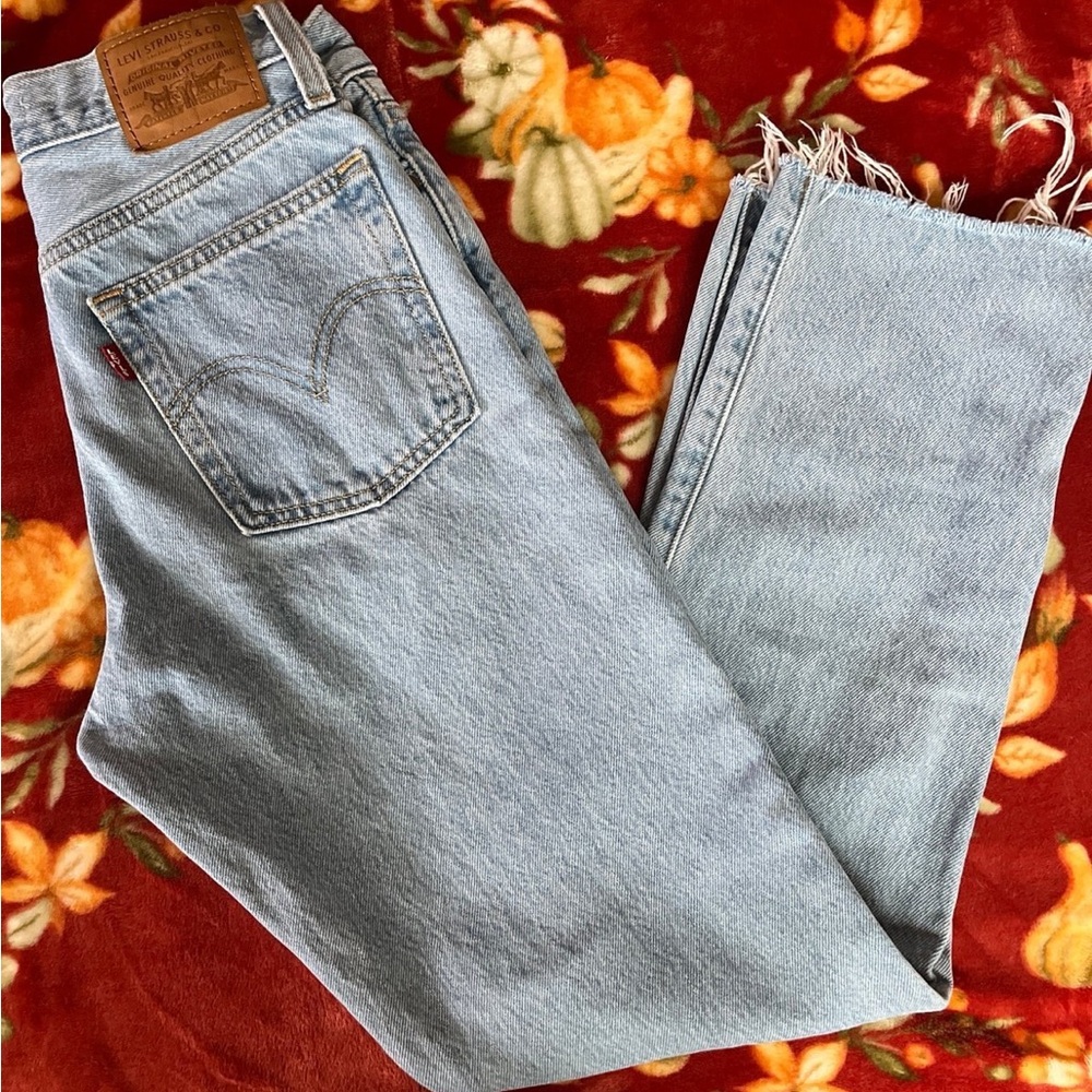 Wedgie straight Levi’s jeans size 25